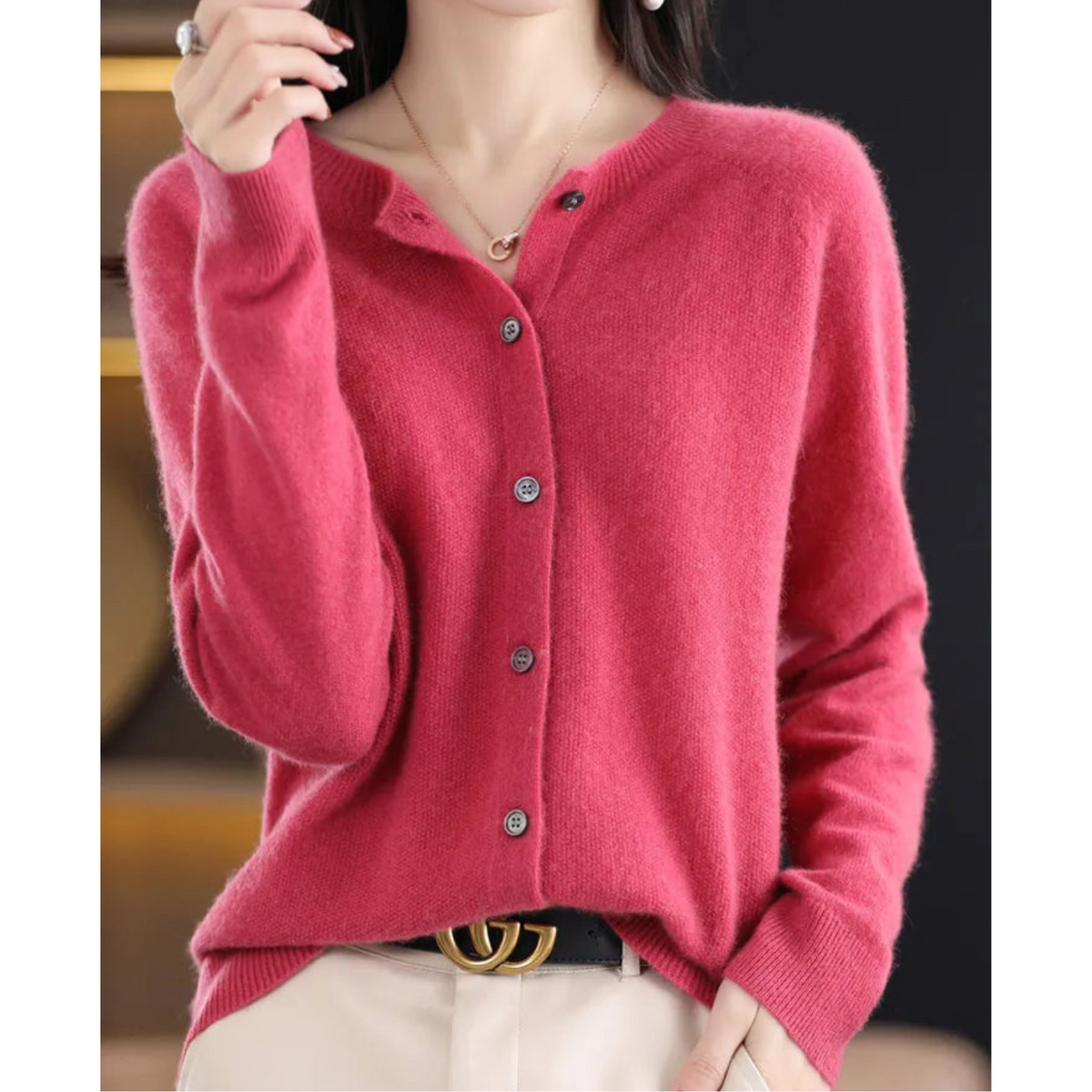 Pull Femme Col en V en Laine Pure Ajusté 1