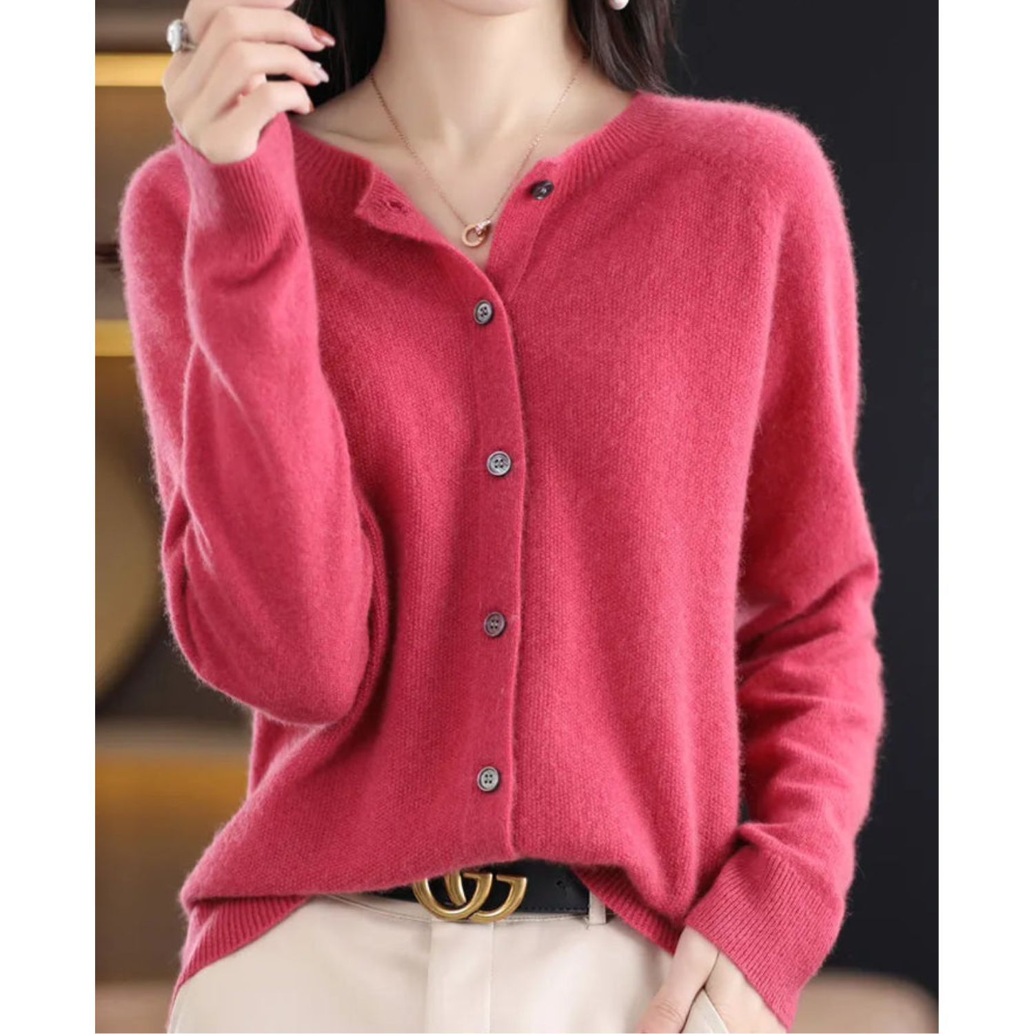 Pull Femme Col en V en Laine Pure Ajusté 1
