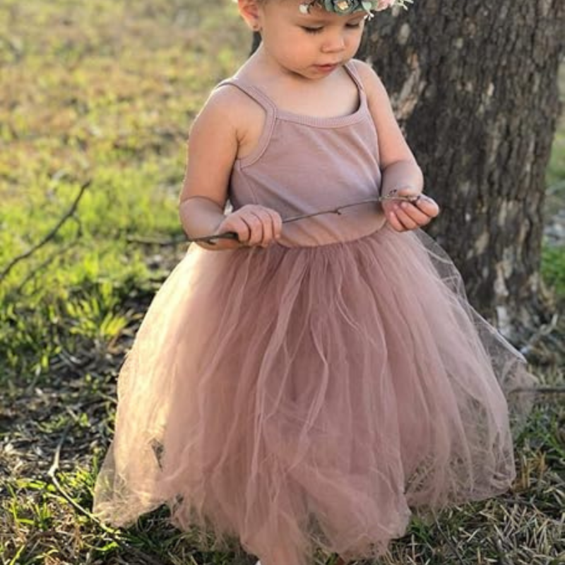 Adorable robe tutu sans manches