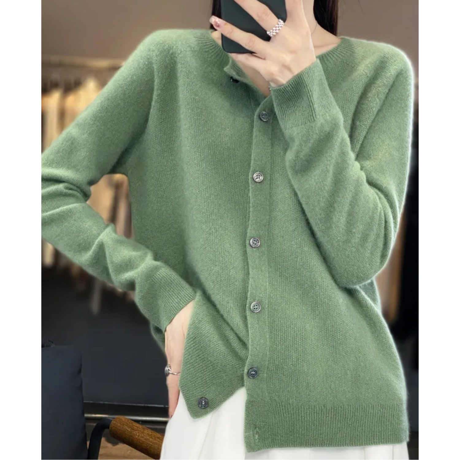 Variant image for Pull Femme Col en V en Laine Pure Ajusté-73