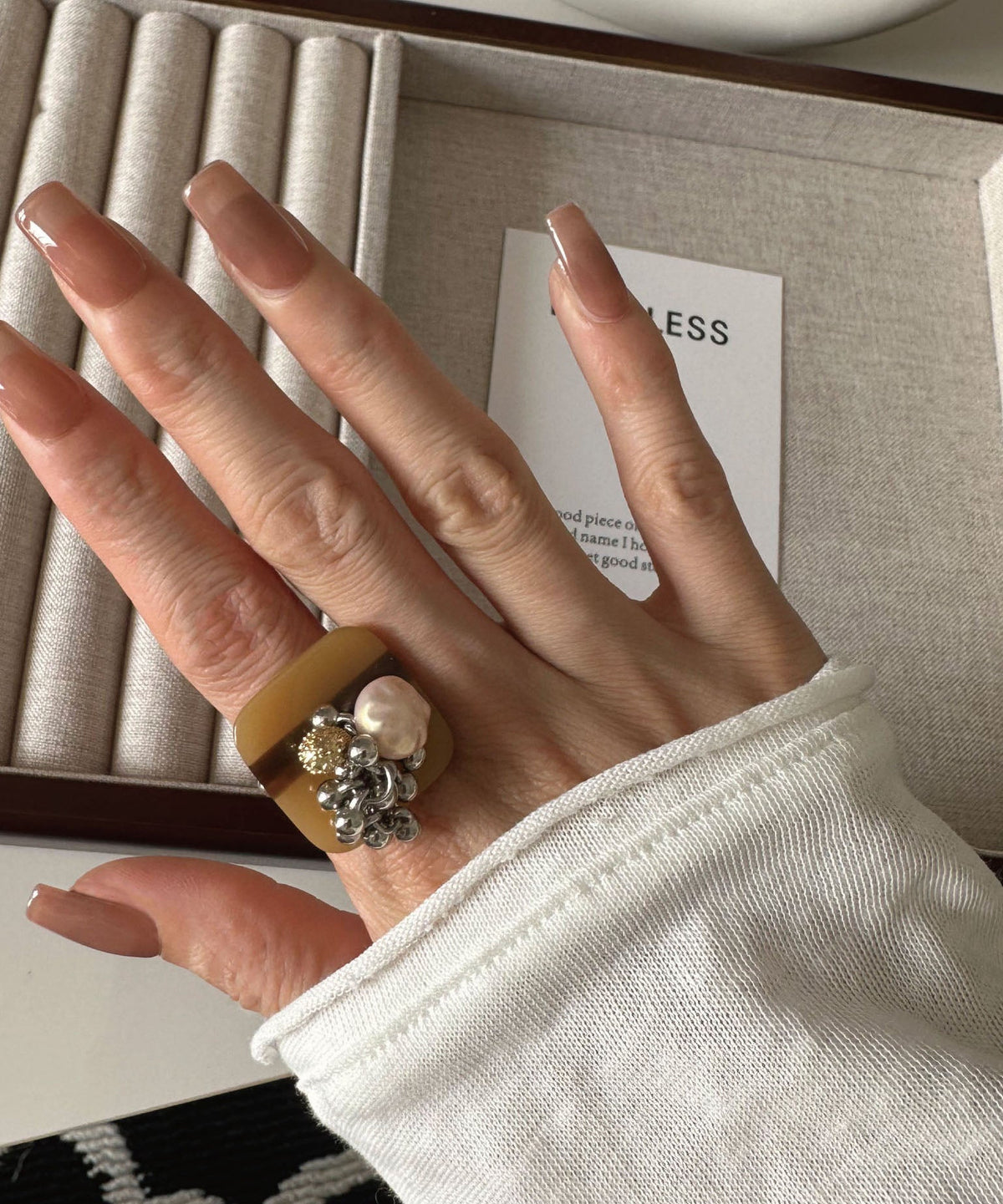 Bague Femme Style Perle Irrégulière Design Français 1