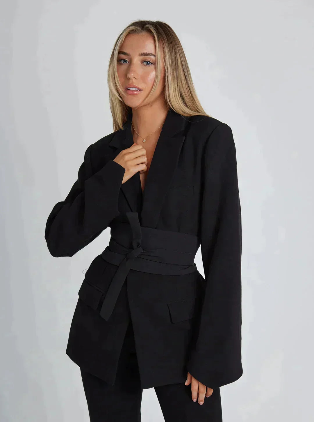 Variant image for Blazer Femme Noir Ceinturé Élégant Tissu Moderne-7