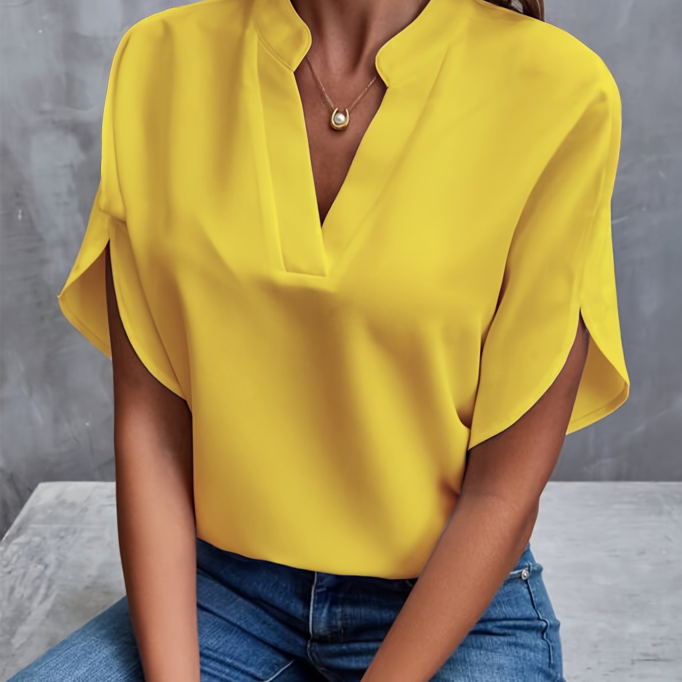 Blouse Femme Élégante en Viscose et Polyester Chic Col en V Fendu 12