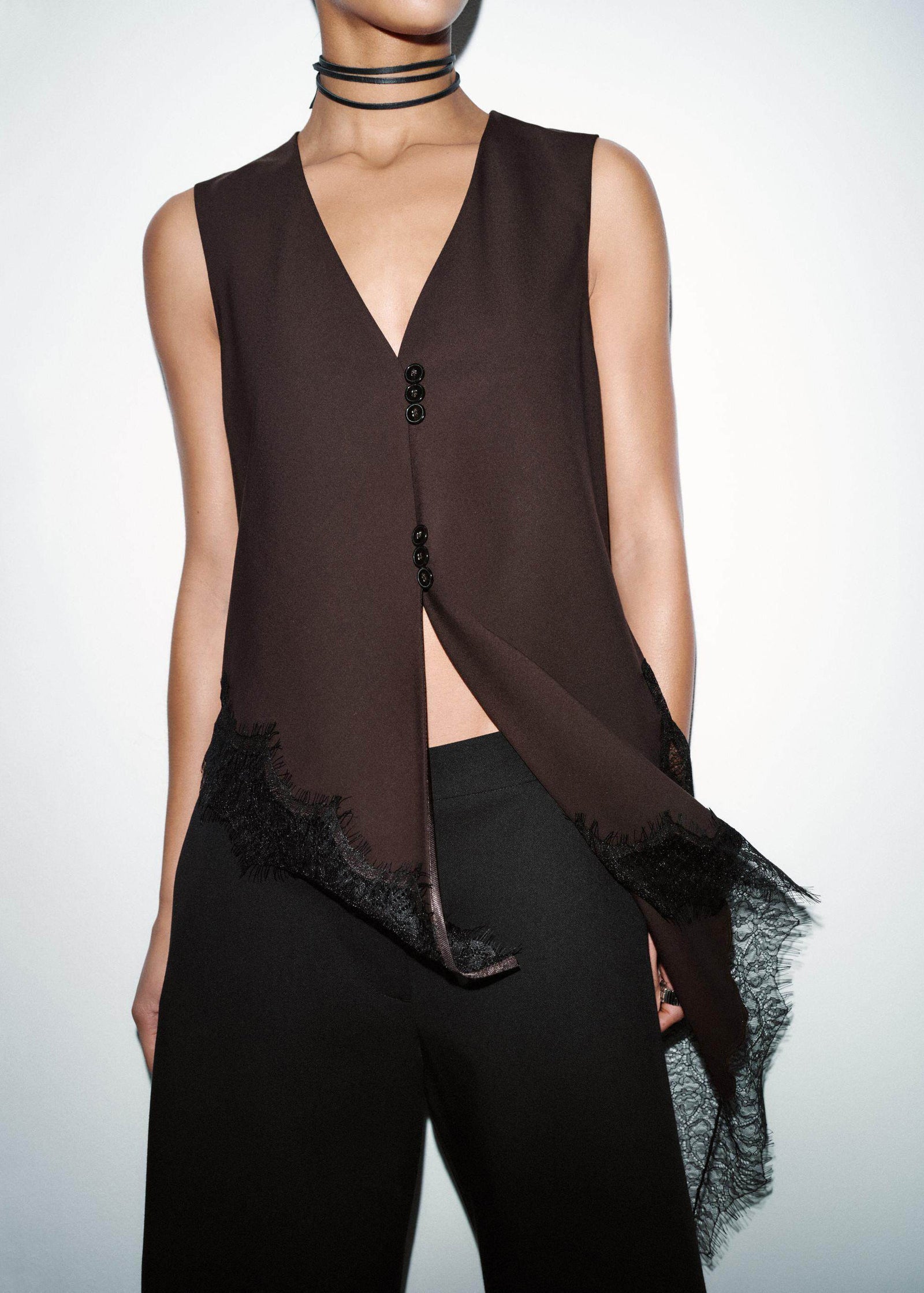 Blouse Femme Sans Manches Col V Patchwork Dentelle Design Unique 0