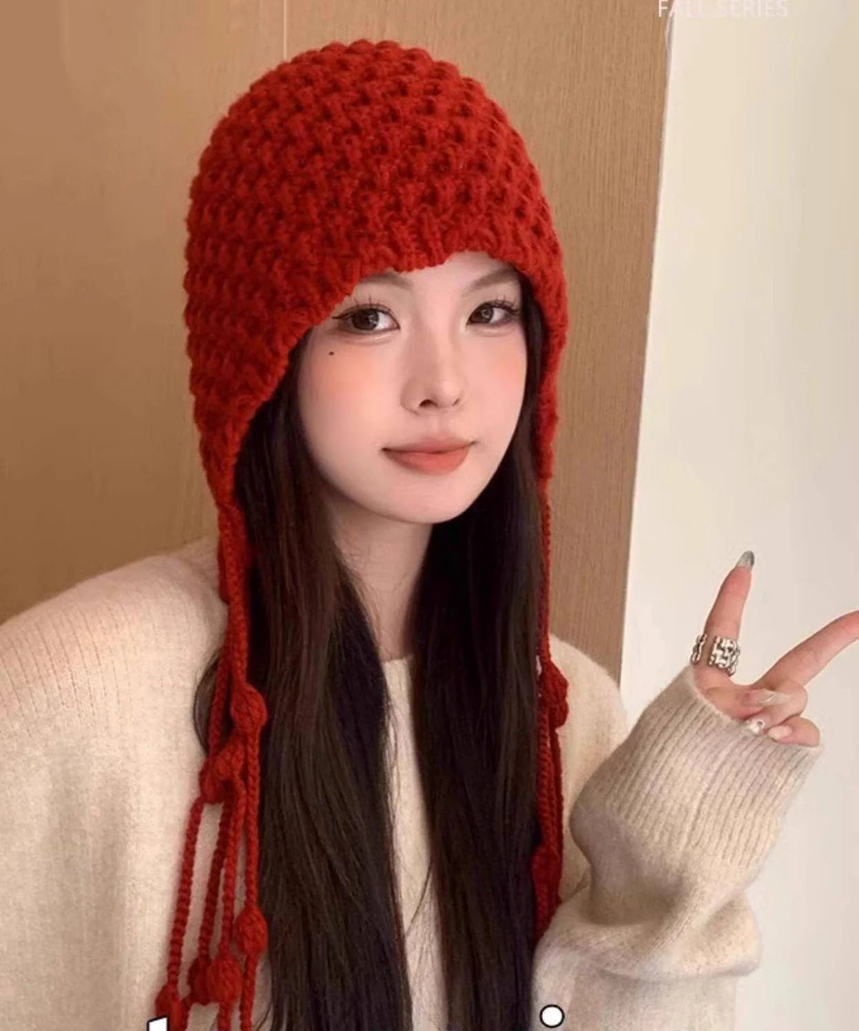 Bonnet Femme Style Chic avec Pompons et Cache-Oreilles 1
