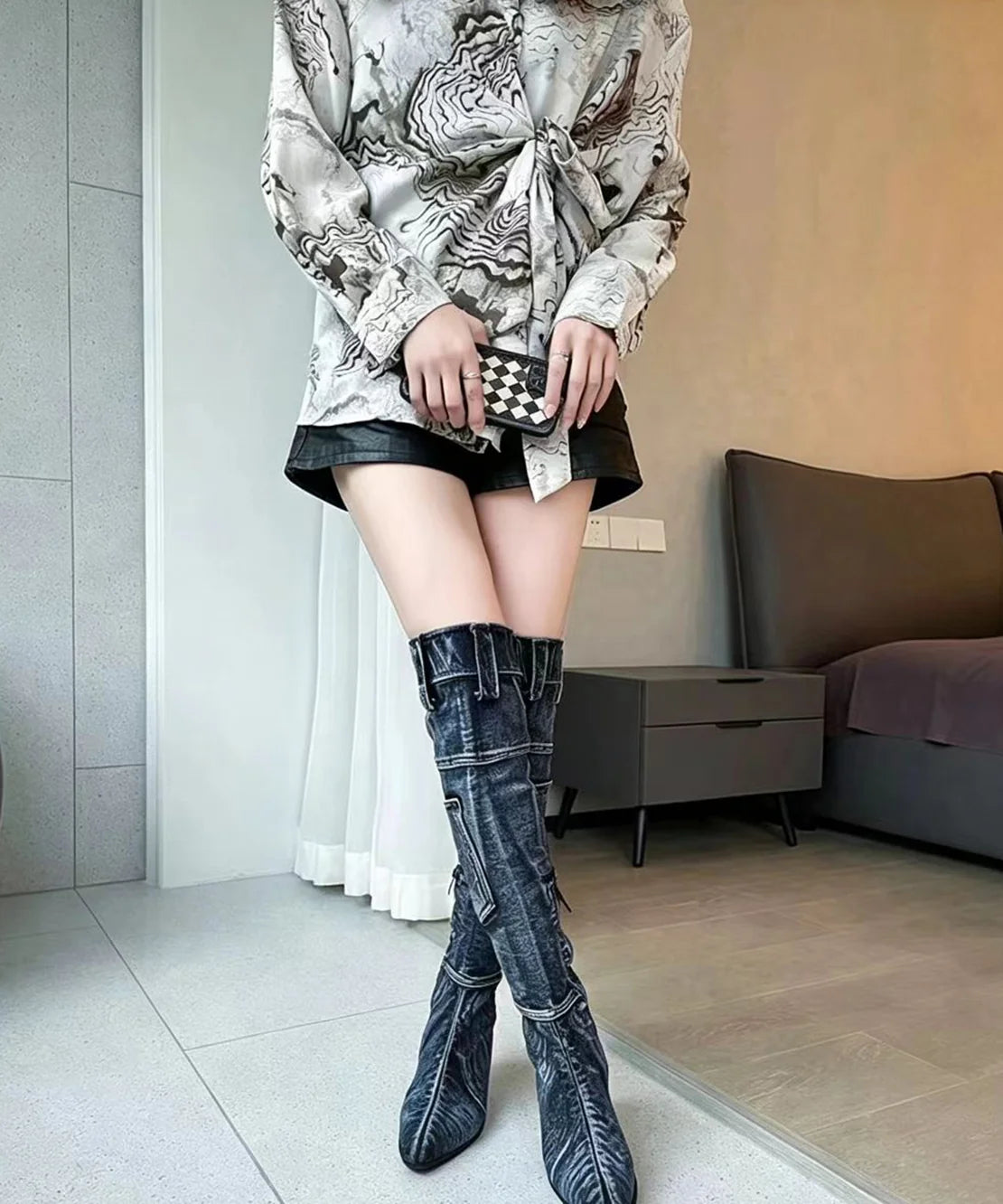 Bottes cuissardes à bout pointu style cargo pour femme 2