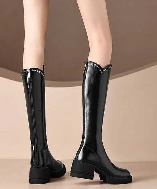 Bottes hautes ajustées à rivets pour femme 3