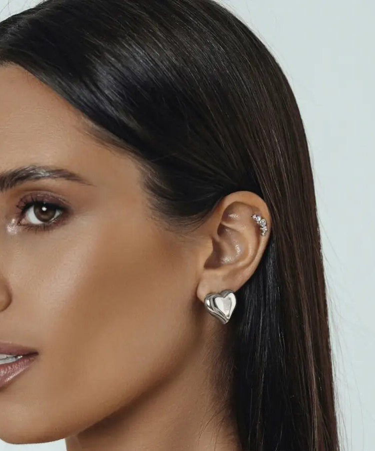 Boucles d'oreilles femme forme cœur design délicat 1