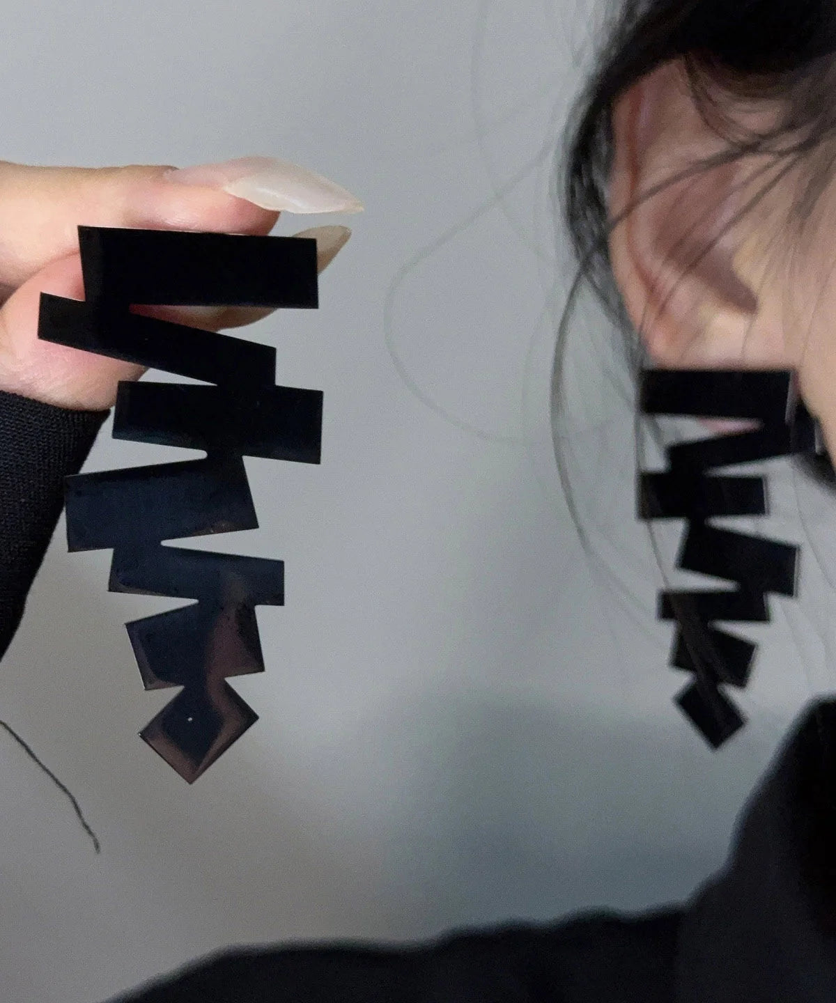 Boucles d'oreilles pendantes asymétriques pour femme 0