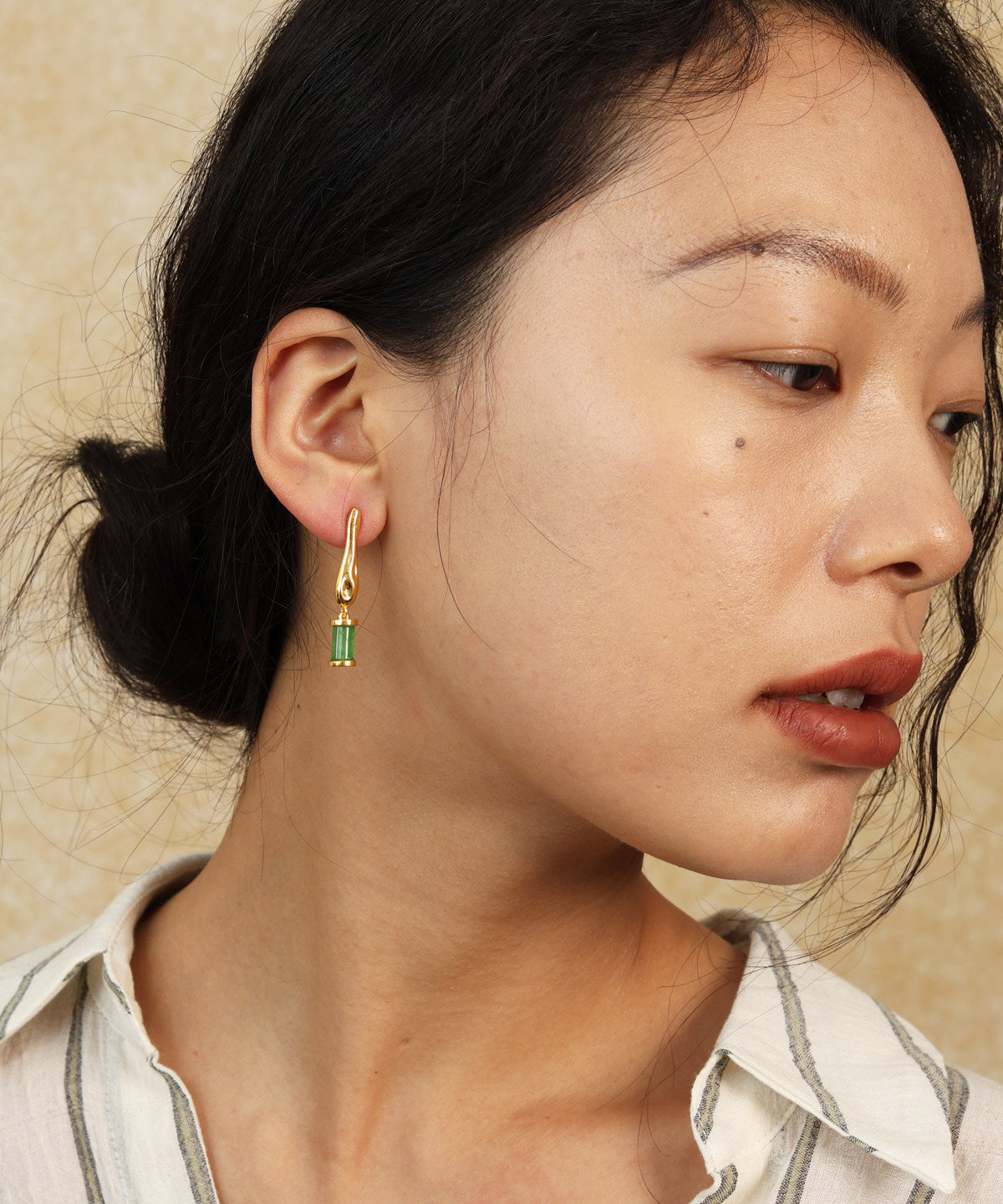 Boucles d'oreilles pendantes asymétriques pour femme style rétro 1