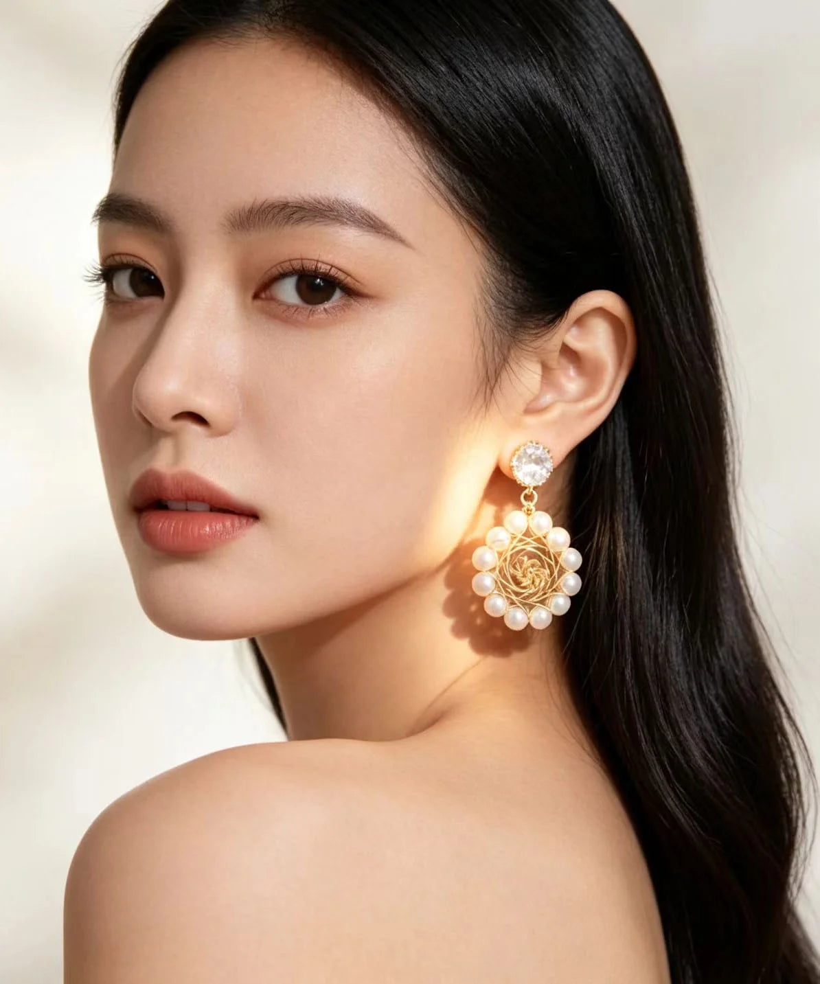 Boucles d'oreilles pendantes pour femme en forme d'anneau avec perles fines 4