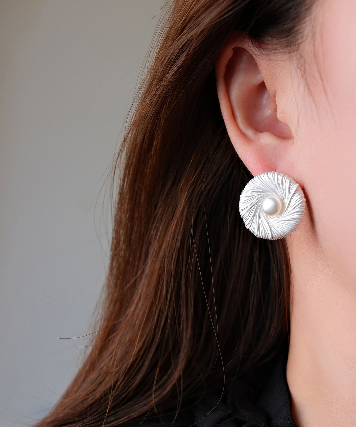 Boucles d'oreilles pour femmes style moderne avec perles 1