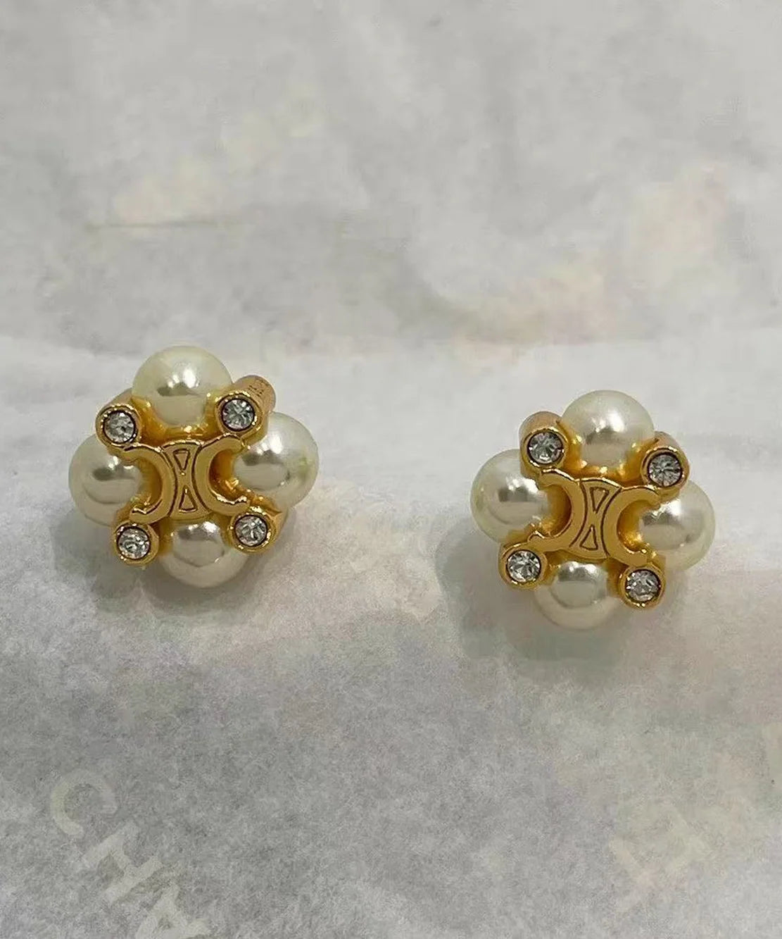 Boucles d'oreilles puces florales pour femmes 0