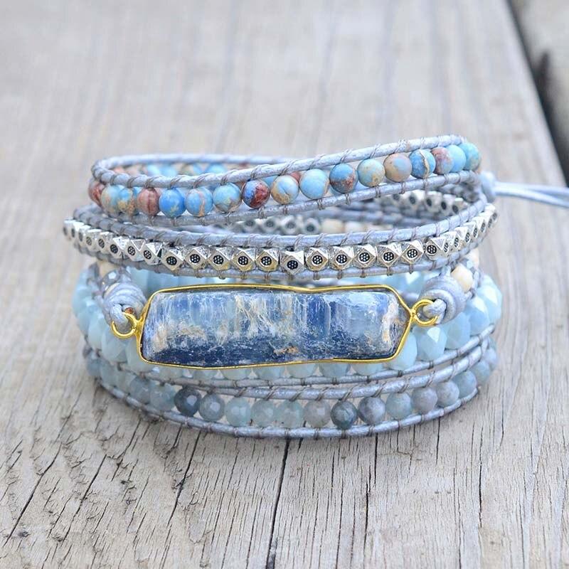 Bracelet Bohème Enroulé avec Topaze Bleue 3