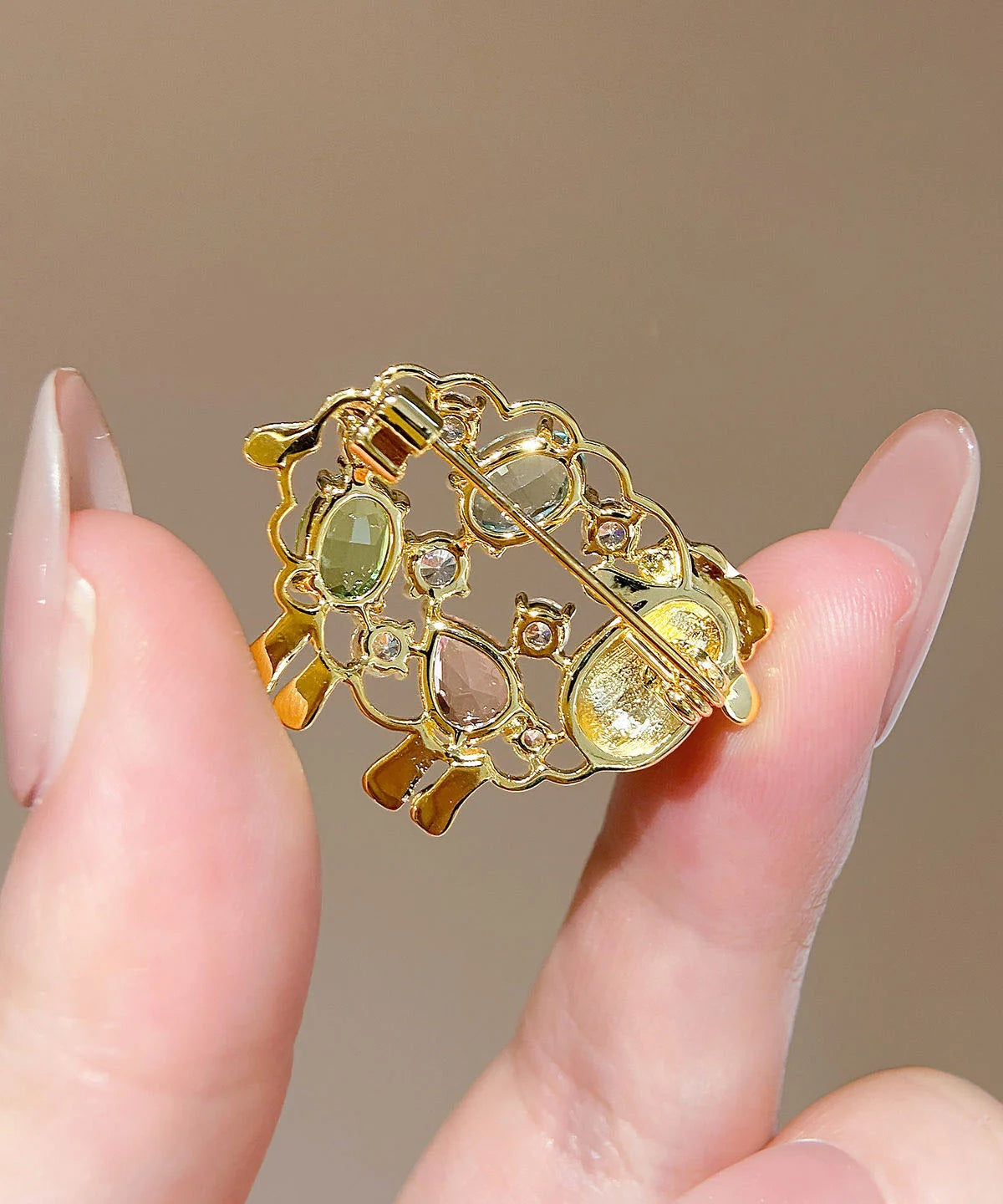 Broche Femme Mouton Design Raffiné pour Vêtement et Bijoux Broche 4