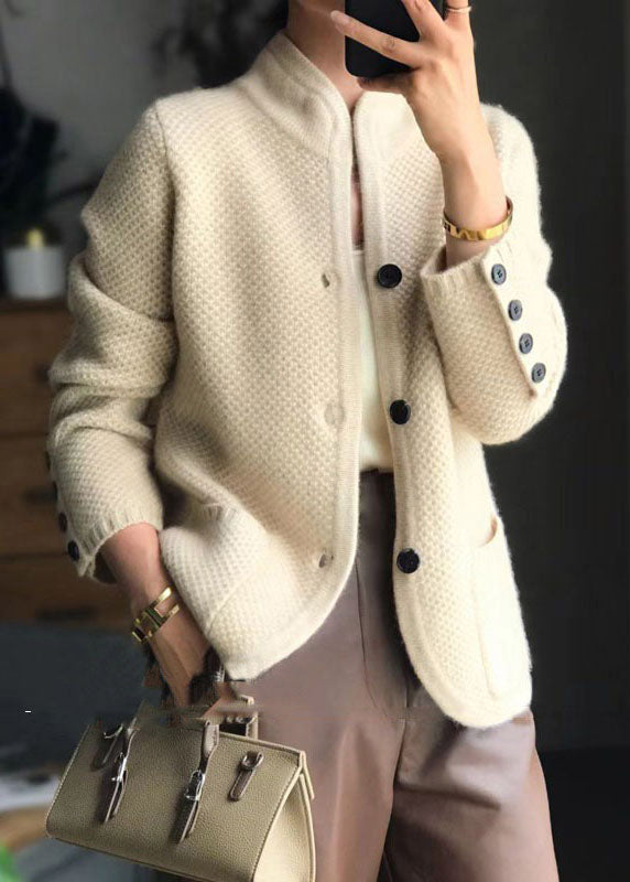 Cardigan pour Femme en Cachemire à Col Montant et Coupe Ajustée 2