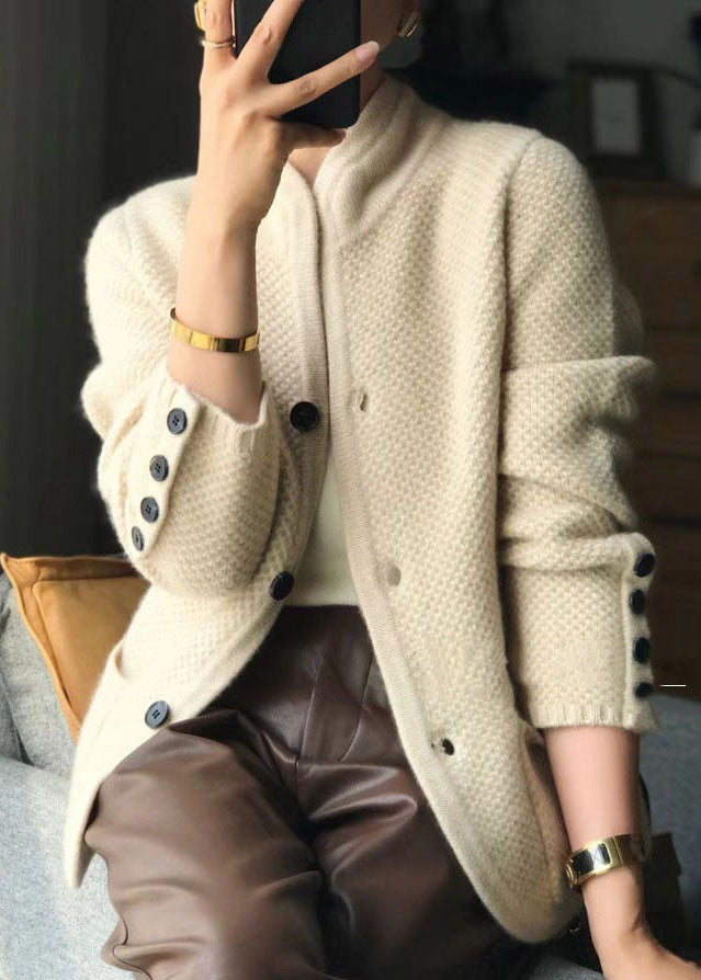 Cardigan pour Femme en Cachemire à Col Montant et Coupe Ajustée 4