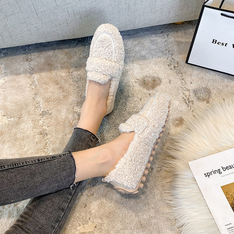 Chaussons Femme Antidérapants en Peluche Douce pour Intérieur 1
