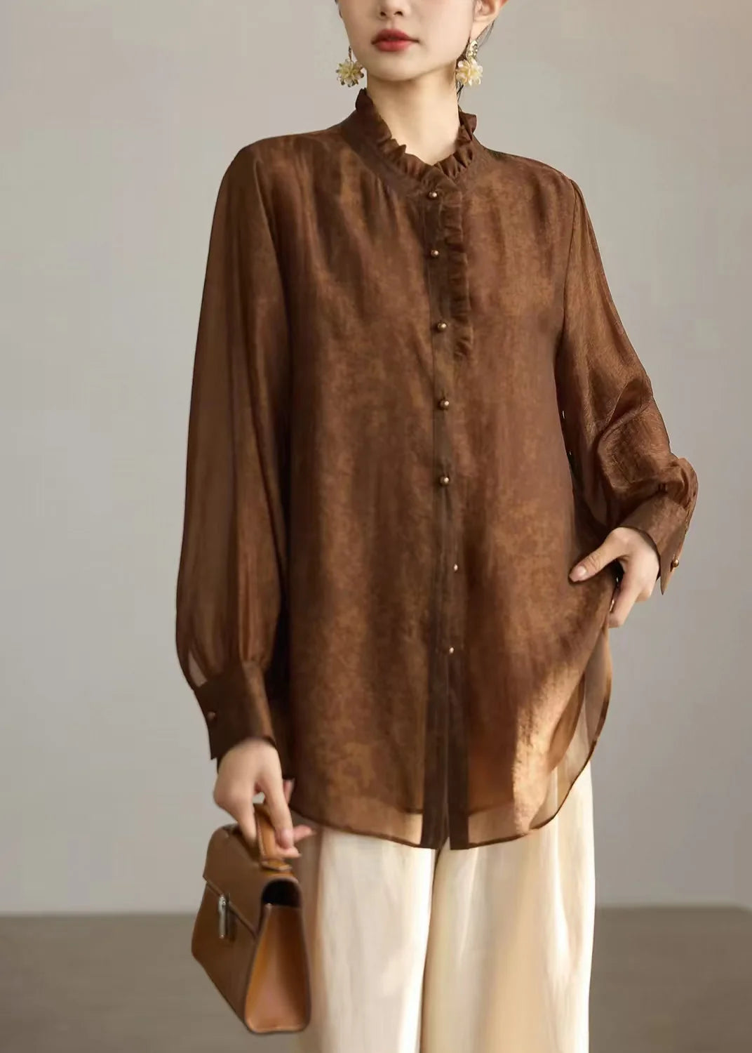 Chemise Femme à Col Montant et Volants Manches Longues 1