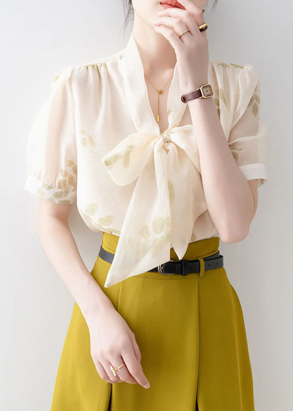 Chemisier Femme Imprimé Moderne Col V avec Laçage et Nœud Manches Courtes 2