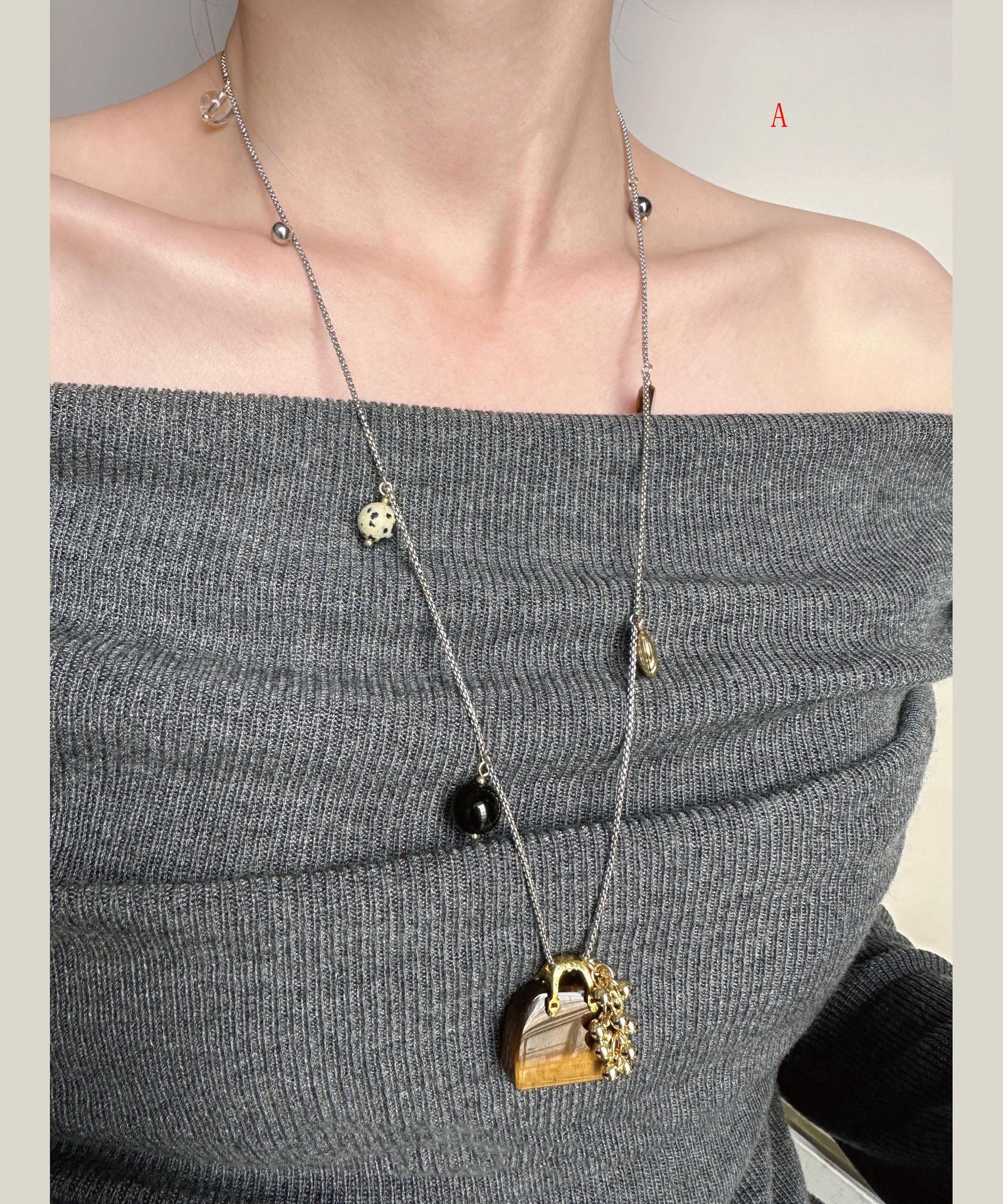 Collier Femme Long avec Pendentif en Pierre de Verre 4