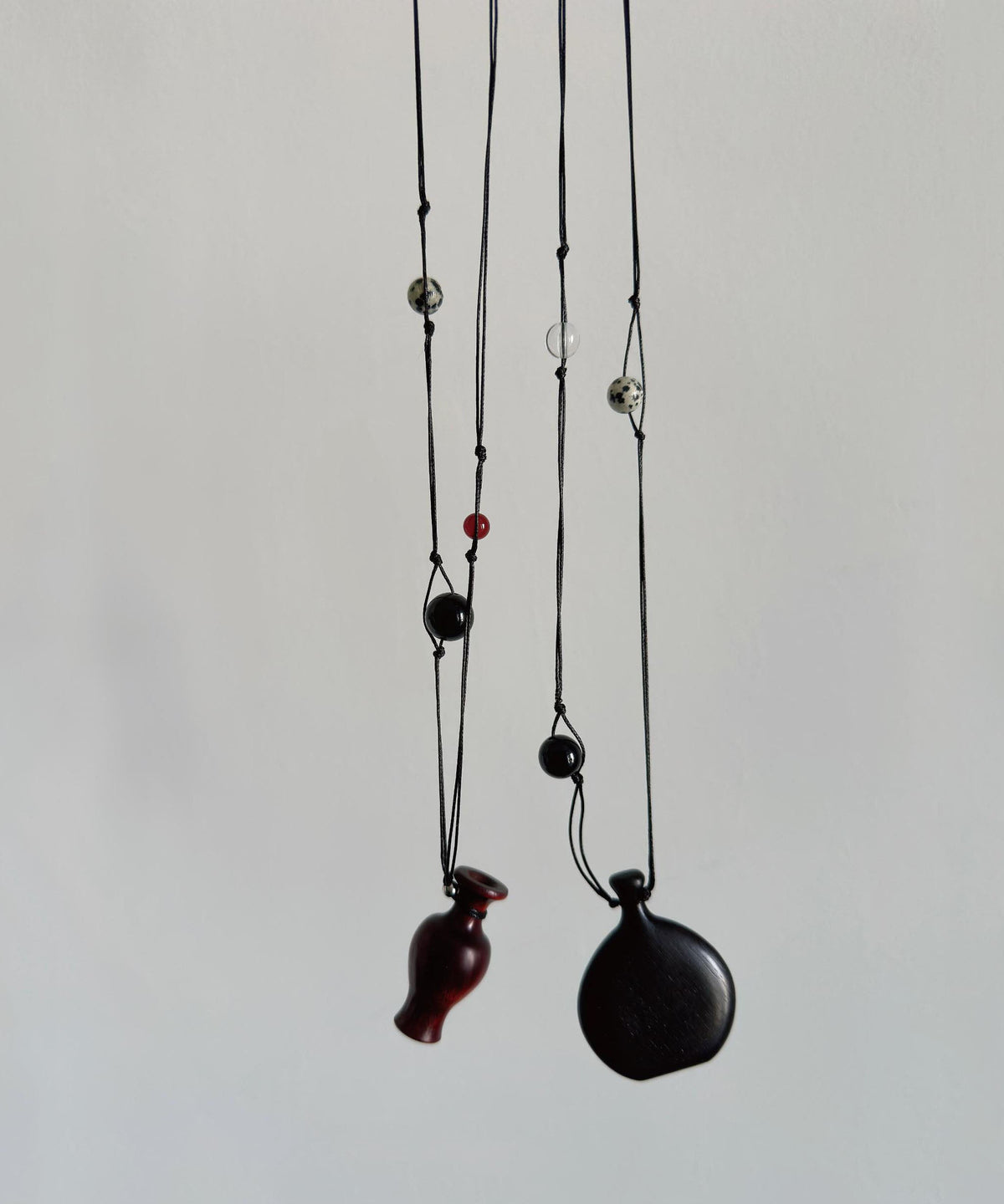 Collier Long Femme avec Pendentif Vase en Bois au Design Original 4