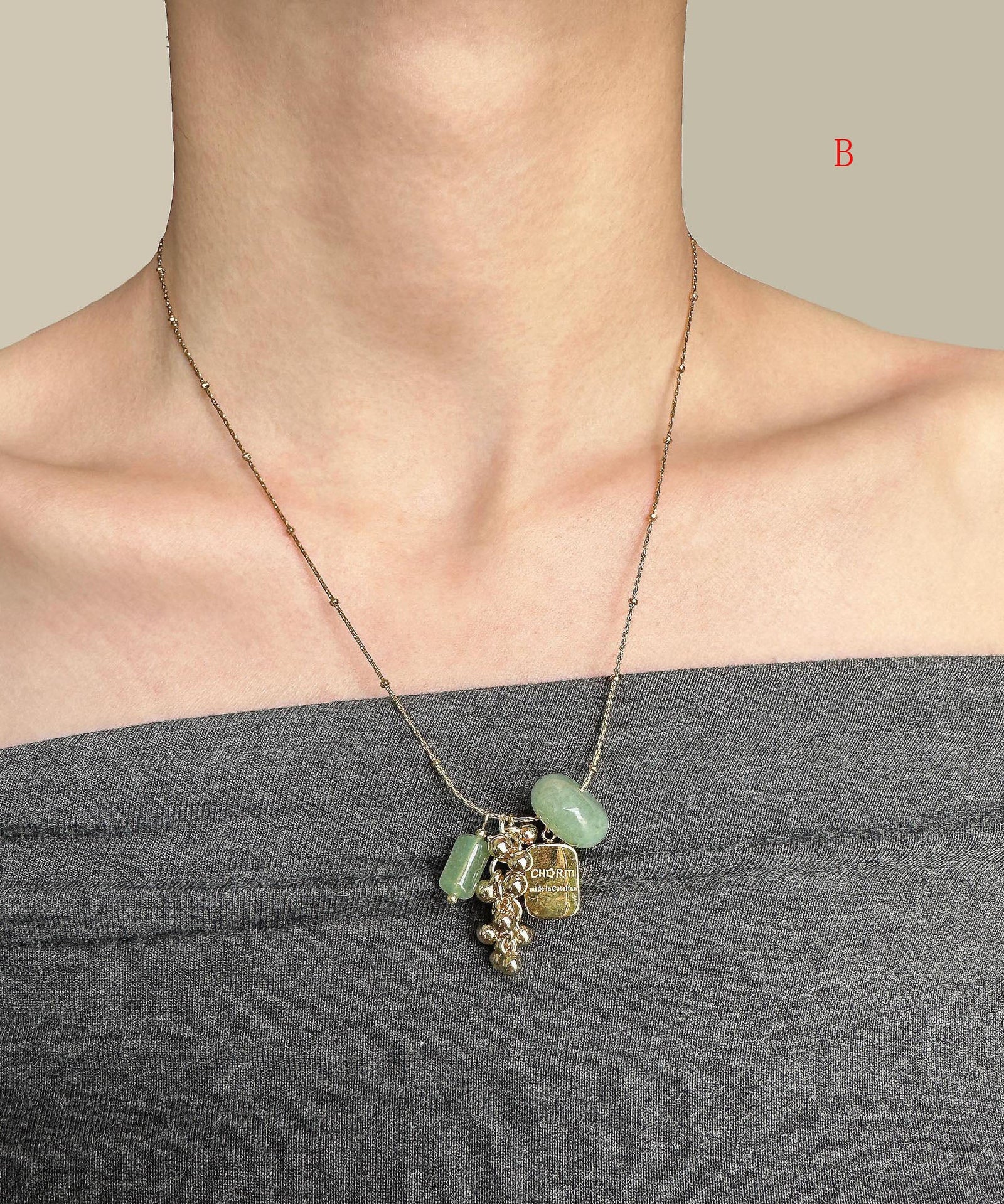 Collier Pendentif Femme Design Original avec Pierre de Jade Naturelle 2