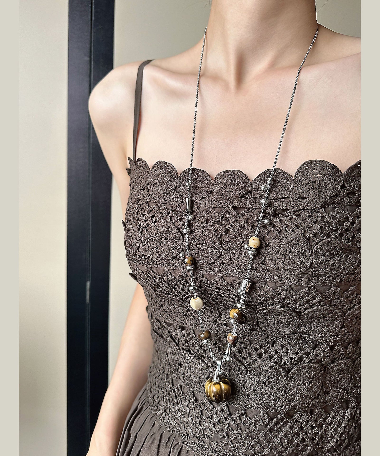 Collier long pour femme avec pendentif en pierre naturelle 2