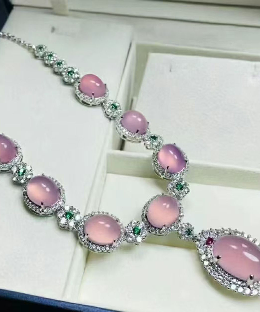Collier pendentif pour femme avec pierres en zircon ensemble 4 pièces 2