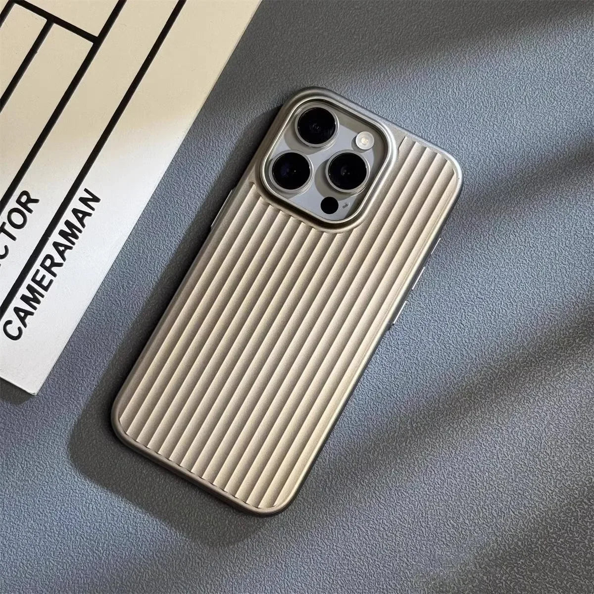 Étui de Téléphone Minimaliste Design Moderne avec Protection Optimale 4