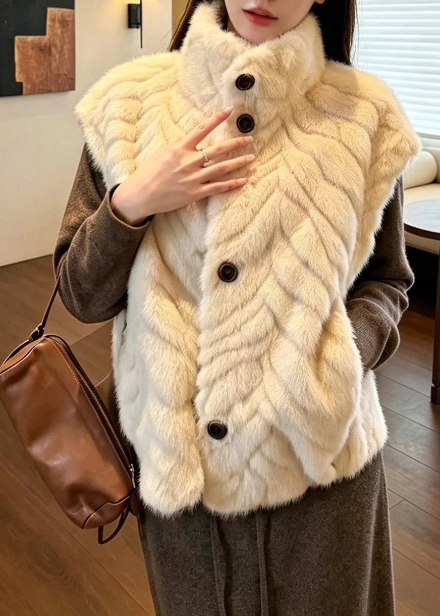 Gilet sans manches pour femme à col montant et boutons 1