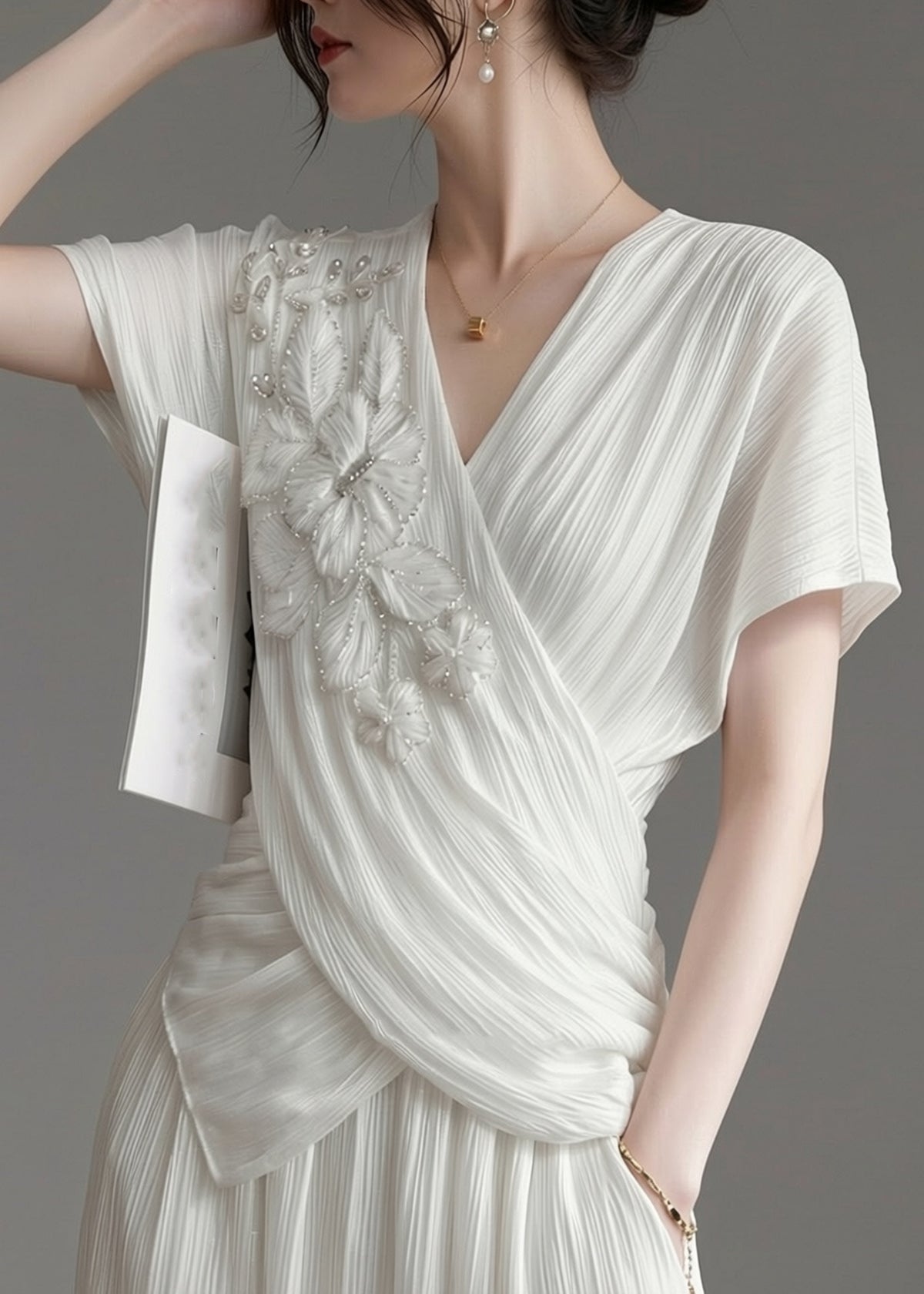 Haut Femme Col en V Orné de Perles Chic 1
