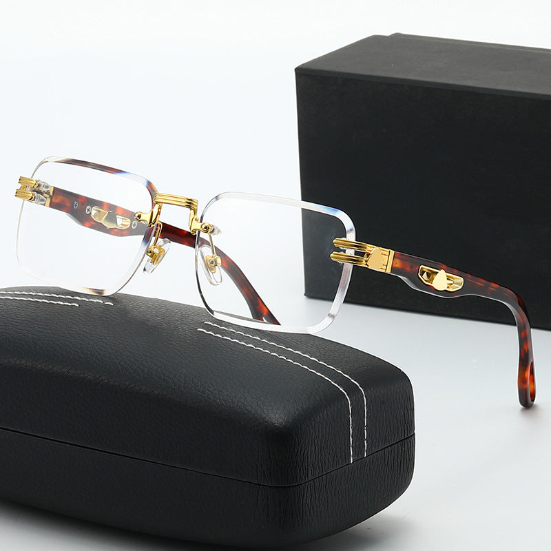 Lunettes de Lecture Femme Carrées Chic avec Accents Métalliques 10