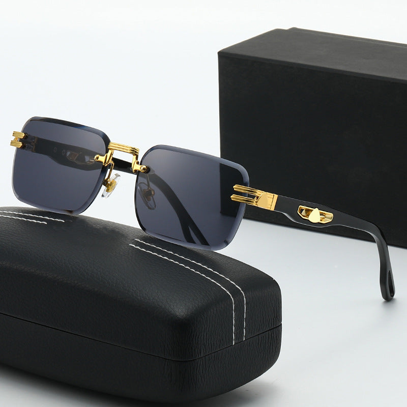 Lunettes de Lecture Femme Carrées Chic avec Accents Métalliques 1