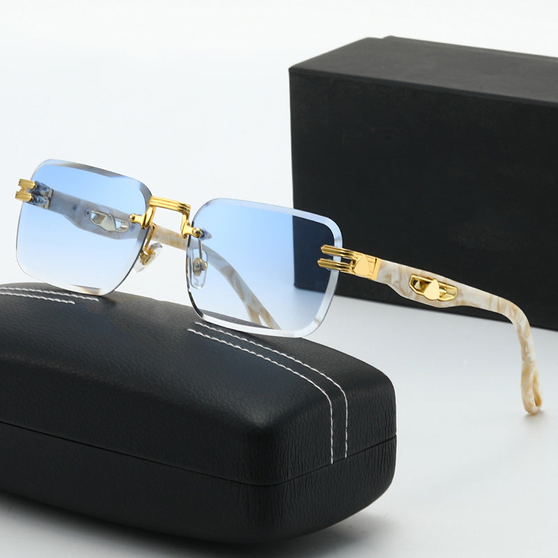 Lunettes de Lecture Femme Carrées Chic avec Accents Métalliques 3