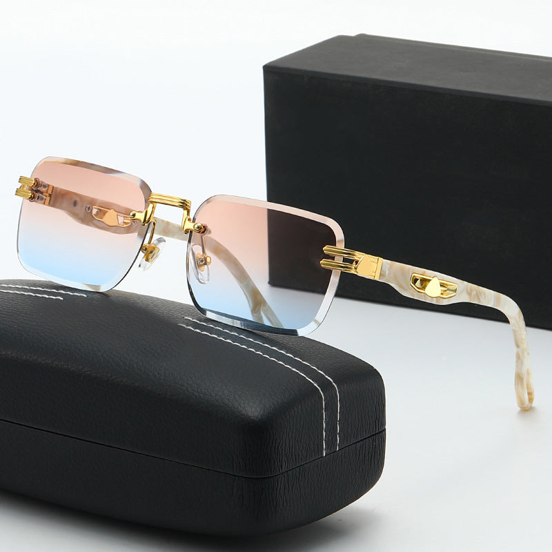 Lunettes de Lecture Femme Carrées Chic avec Accents Métalliques 7