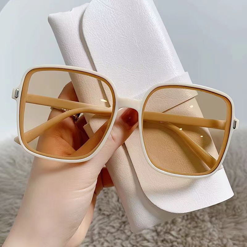 Lunettes de Soleil Femme Carrées Oversize Tendance 6