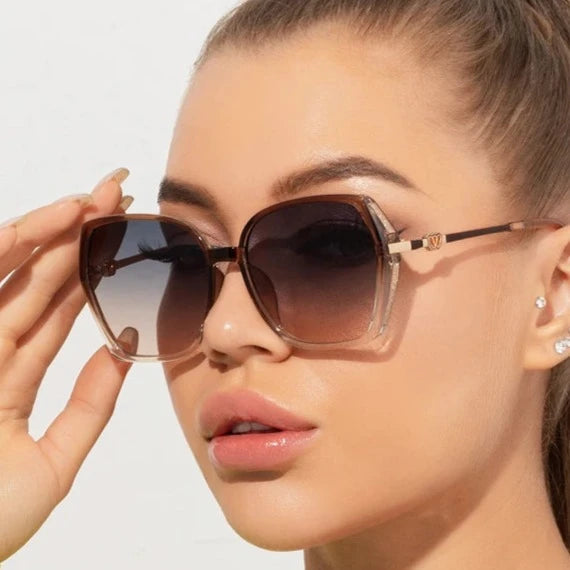 Lunettes de Soleil Oversize Dégradées Femme Moderne 1
