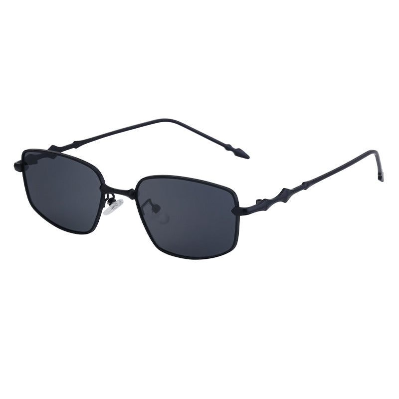 Lunettes de mode pour femmes au design asymétrique 4