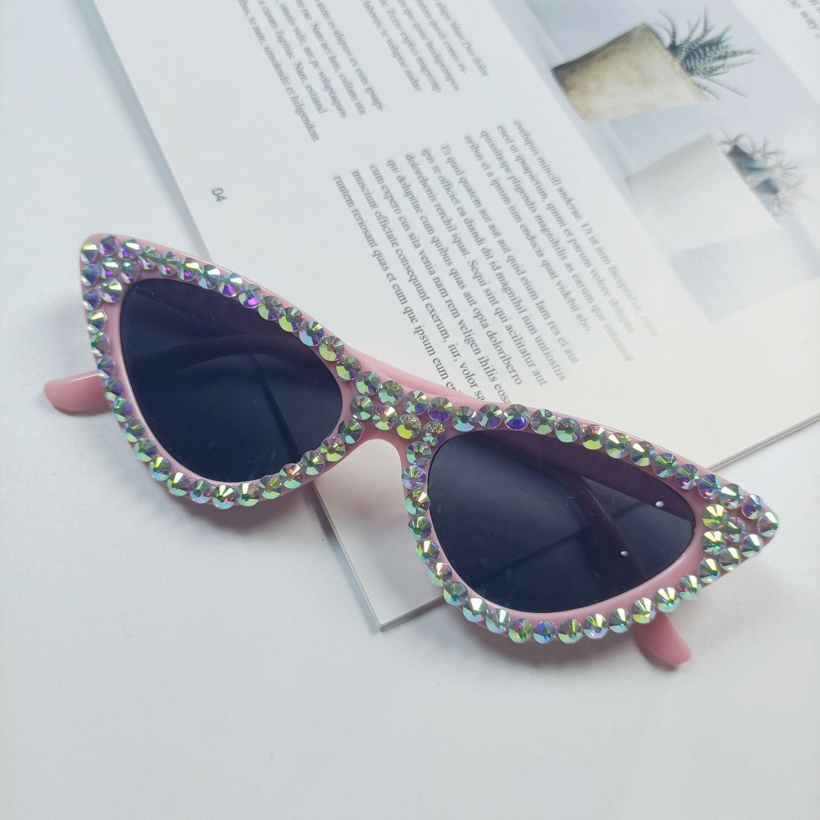 Lunettes de soleil Cat-Eye pour femmes avec cristaux scintillants 10