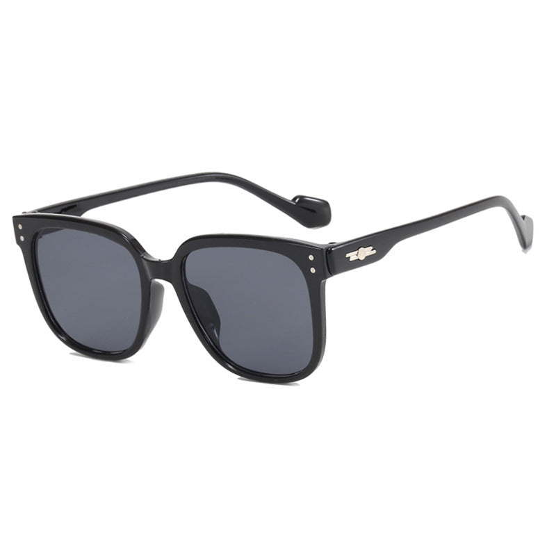 Lunettes de soleil carrées femme tendance 3