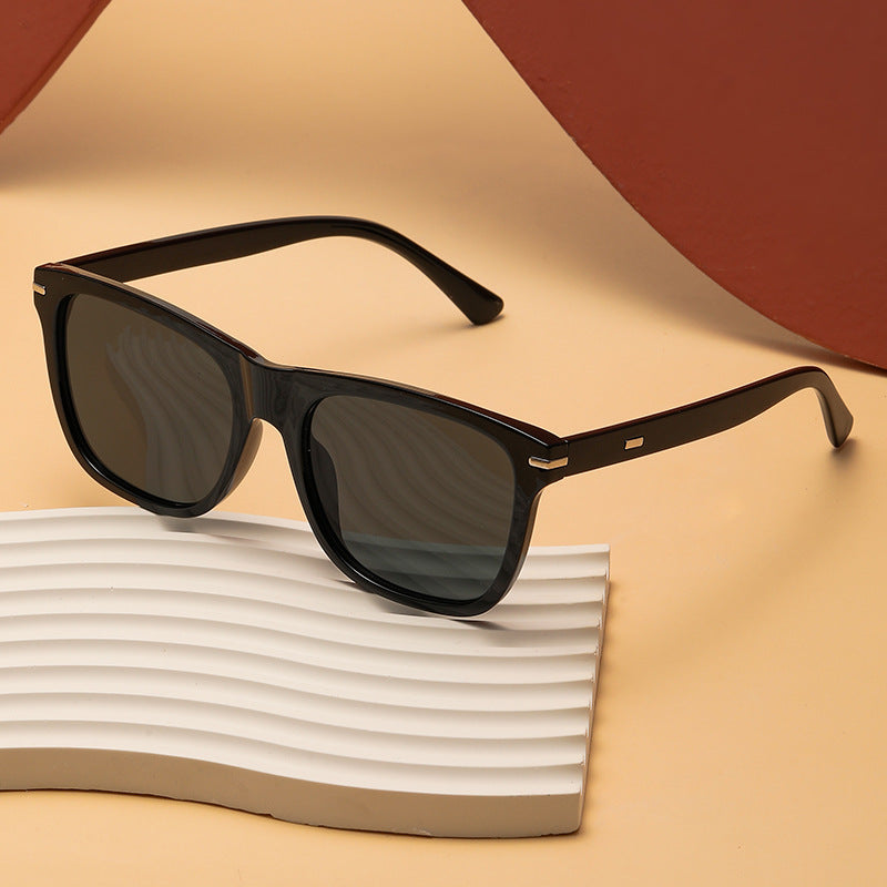 Lunettes de soleil carrées pour femme tendance 1