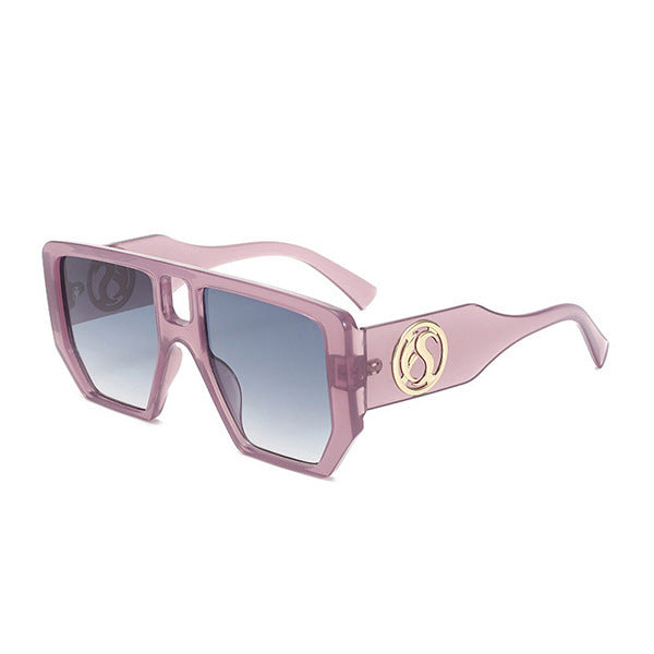 Lunettes de soleil carrées pour femmes avec accents dorés 6