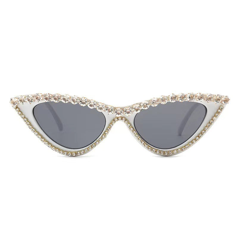 Lunettes de soleil femme œil de chat glamour 10