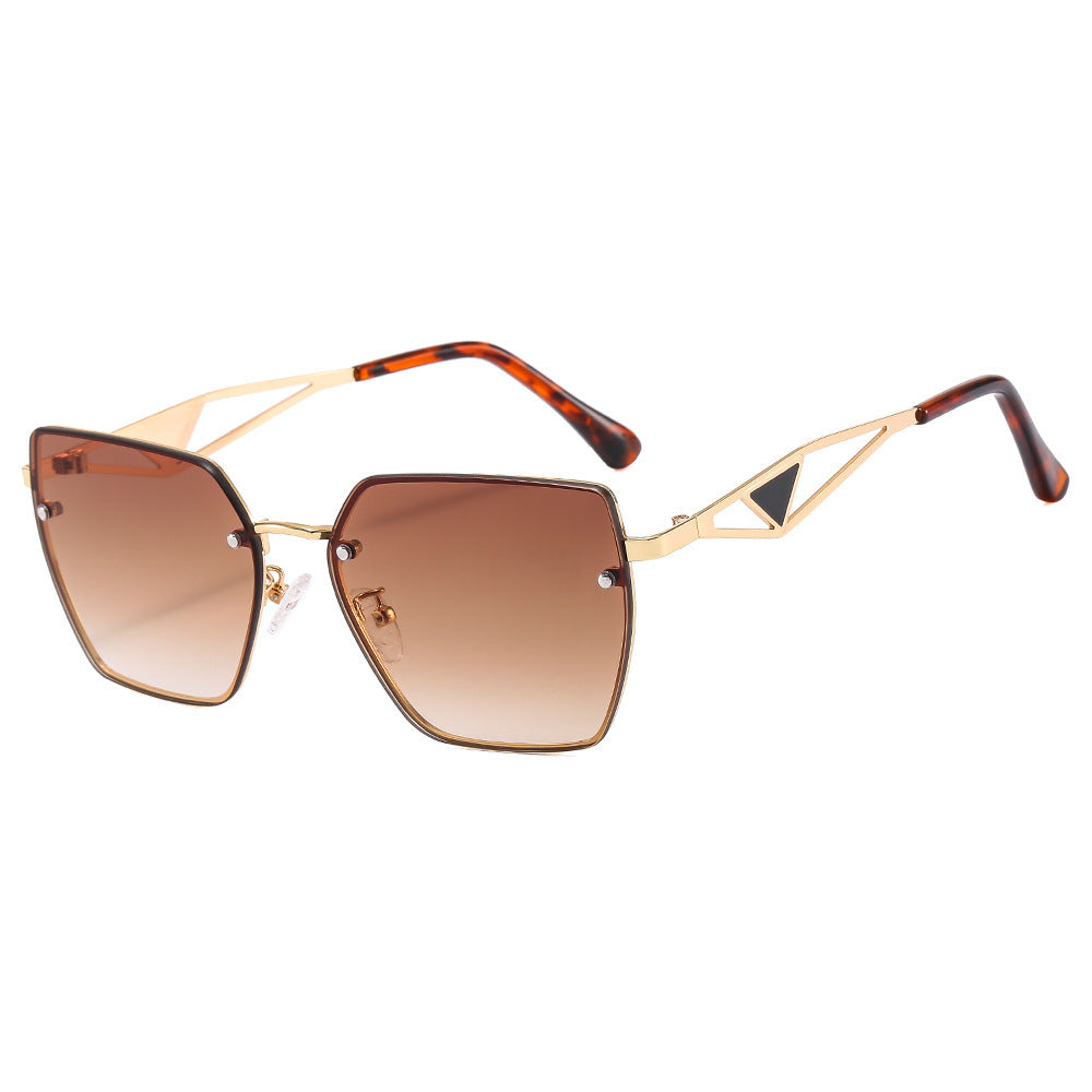 Lunettes de soleil géométriques pour femmes au design tendance 3