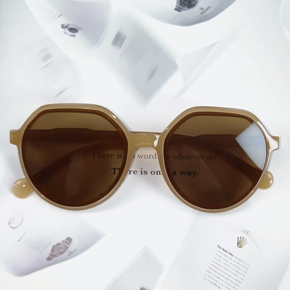 Lunettes de soleil géométriques pour femmes avec style audacieux 9