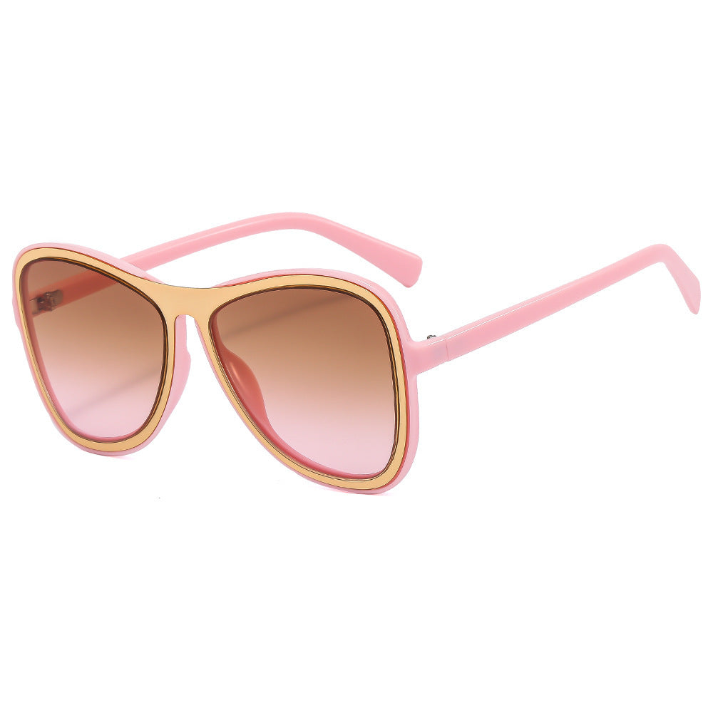 Lunettes de soleil oversize pour femme au design moderne 4
