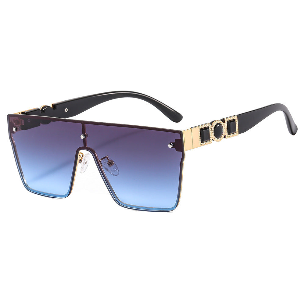 Lunettes de soleil oversize pour femme tendance 2