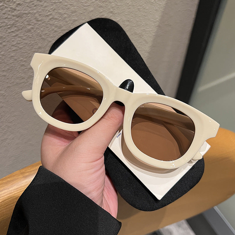 Lunettes de soleil oversize tendance pour femme 1