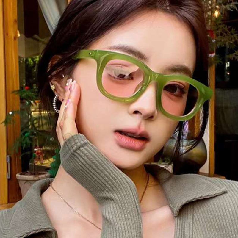 Lunettes de soleil oversize tendance pour femme 4